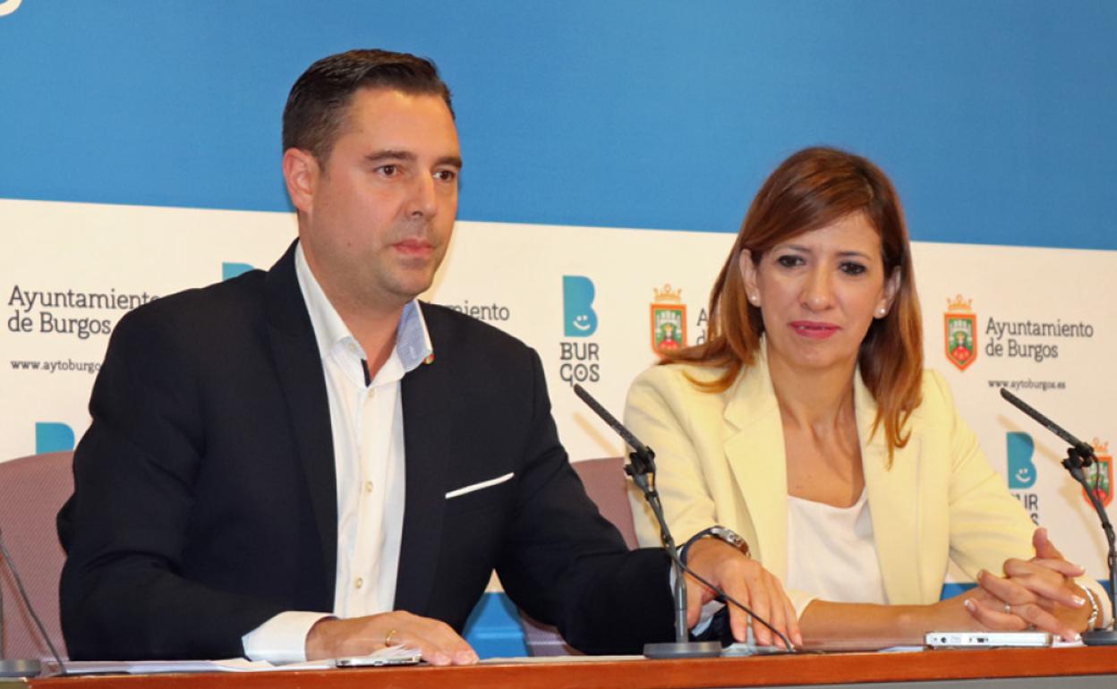 Daniel de la Rosa y Nuria Barrio tras la Junta de Gobierno Local