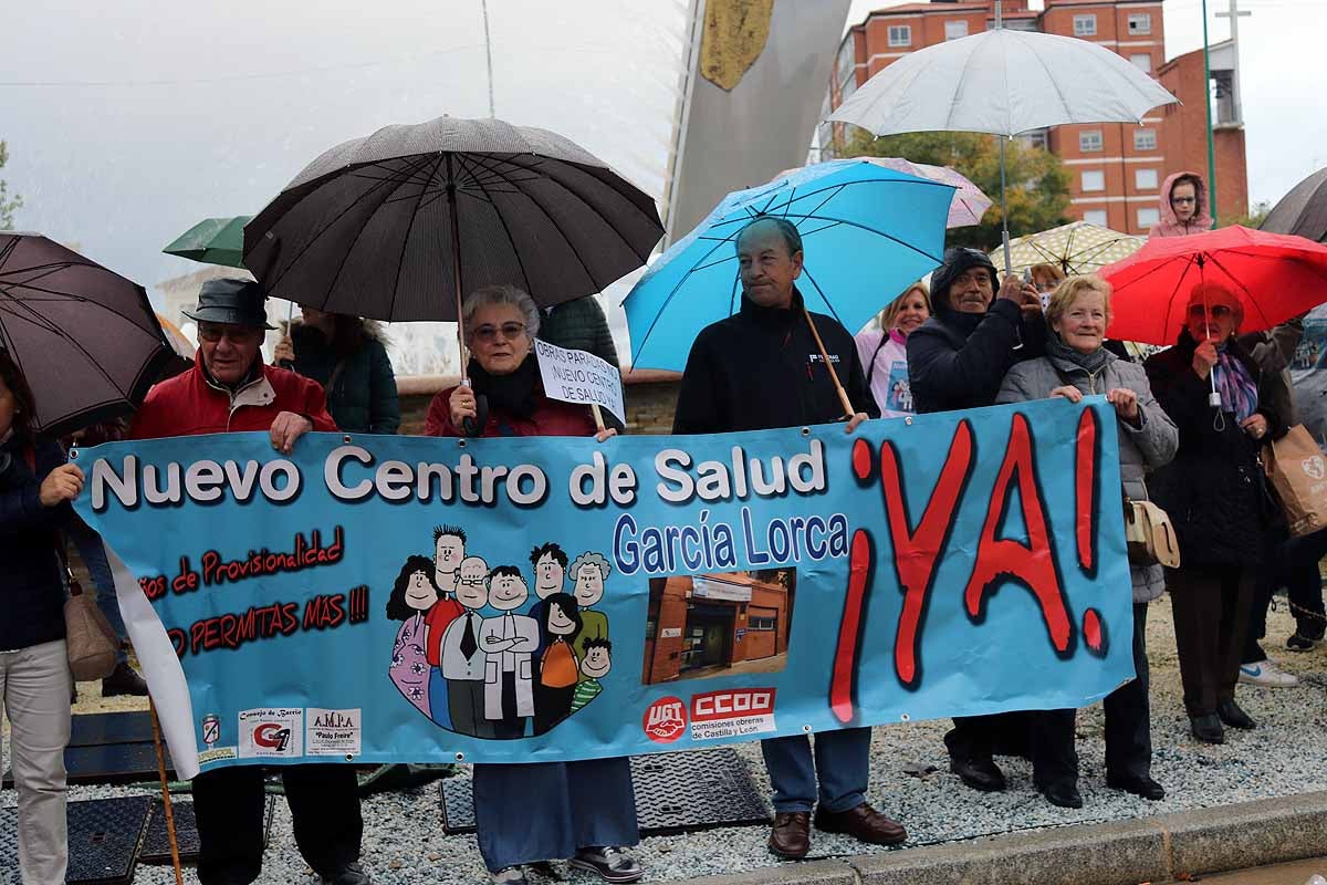 Los trabajos de construcción del nuevo centro están paralizados y desde la Consejería de Sanidad no se ha dado ninguna solución a estos burgaleses Hoy la consejera ha reconocido que, en el mejor de los casos, las obras se podrían retomar en seis u ocho meses. 