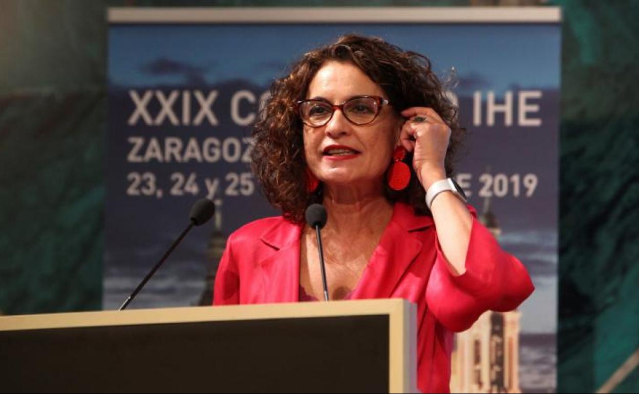 La ministra de Hacienda, María Jesús Montero, durante el congreso