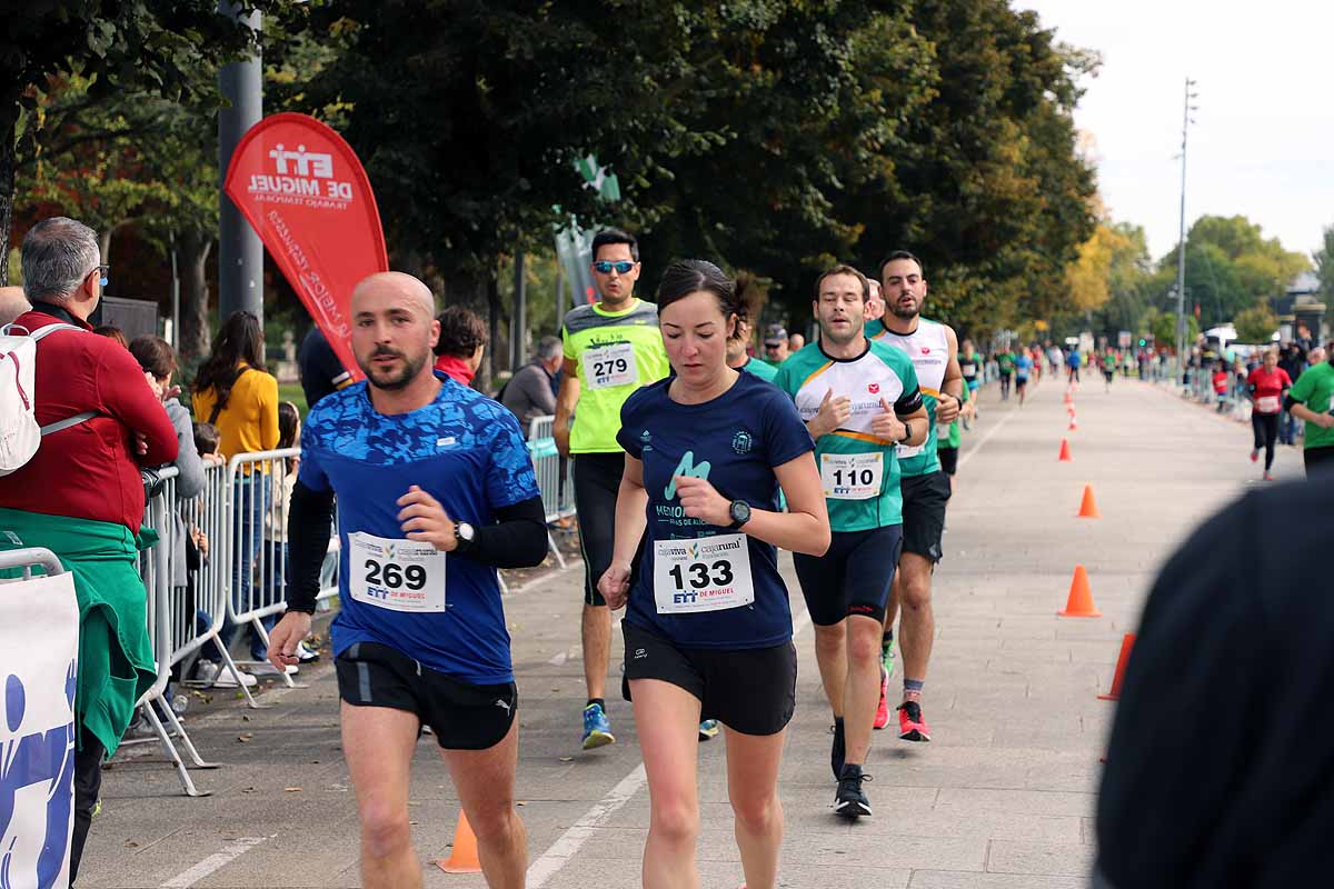 Dani Arce y Lidia Campo han sido los vencedores en la prueba de 10 kilómetros que ha recorridos las calles burgaleses. 