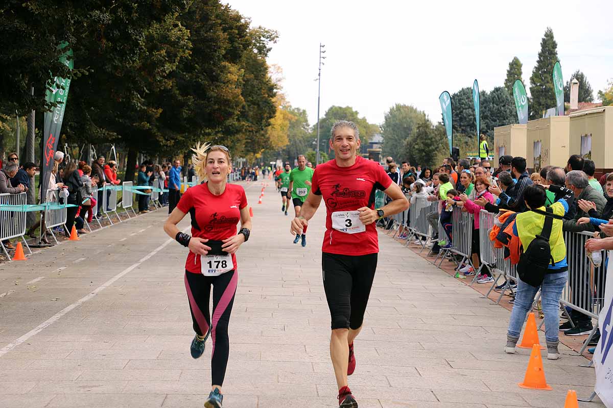 Dani Arce y Lidia Campo han sido los vencedores en la prueba de 10 kilómetros que ha recorridos las calles burgaleses. 