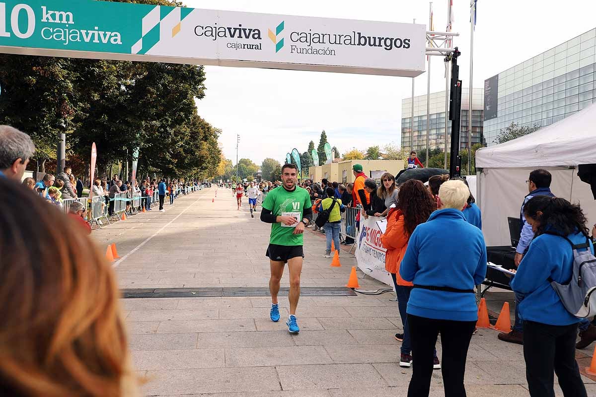 Dani Arce y Lidia Campo han sido los vencedores en la prueba de 10 kilómetros que ha recorridos las calles burgaleses. 