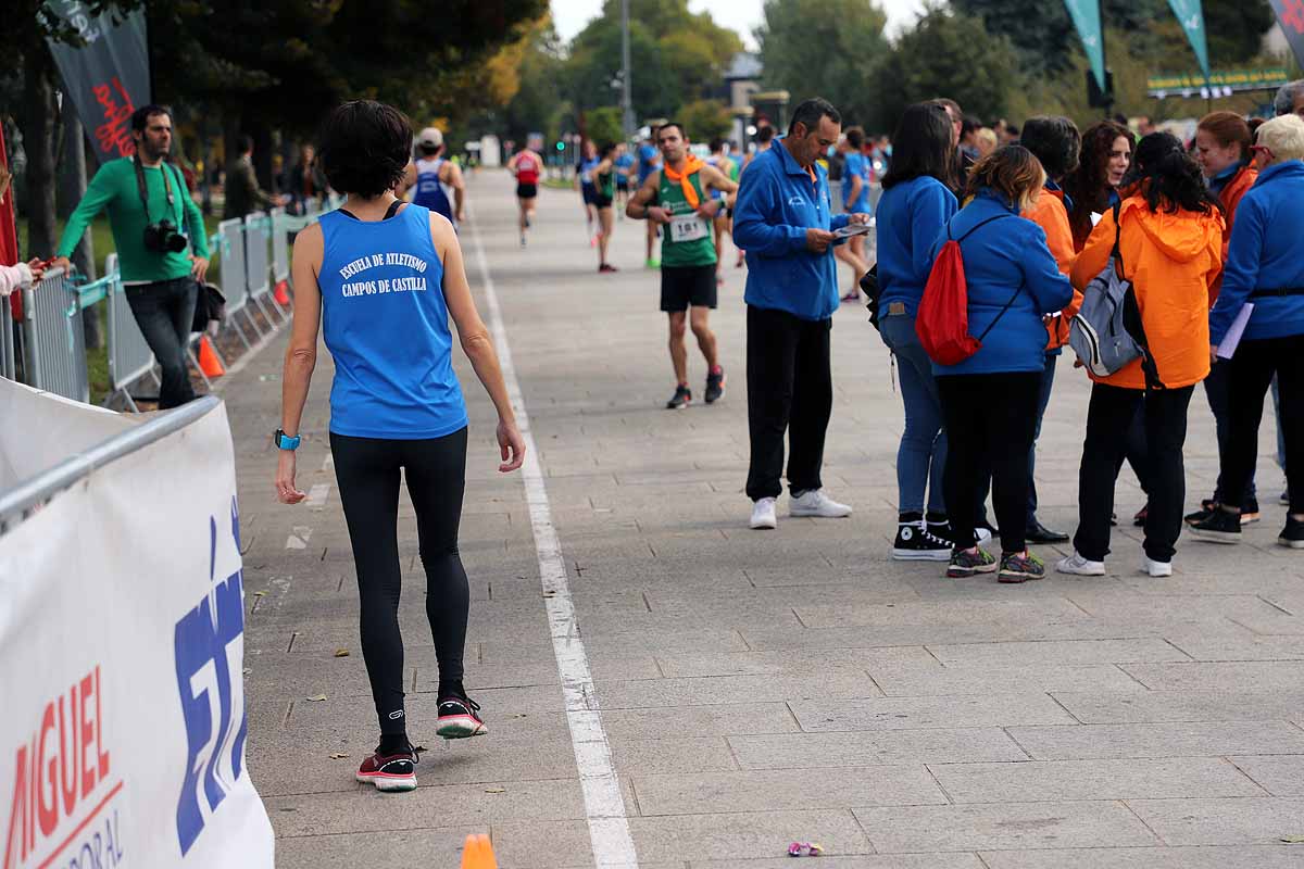 Dani Arce y Lidia Campo han sido los vencedores en la prueba de 10 kilómetros que ha recorridos las calles burgaleses. 