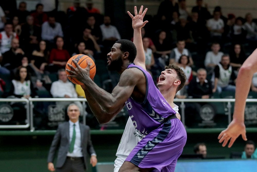 El San Pablo Burgos dispuso de la última posesión para igualar el duelo al final pero no consiguió forzar la prórroga. 