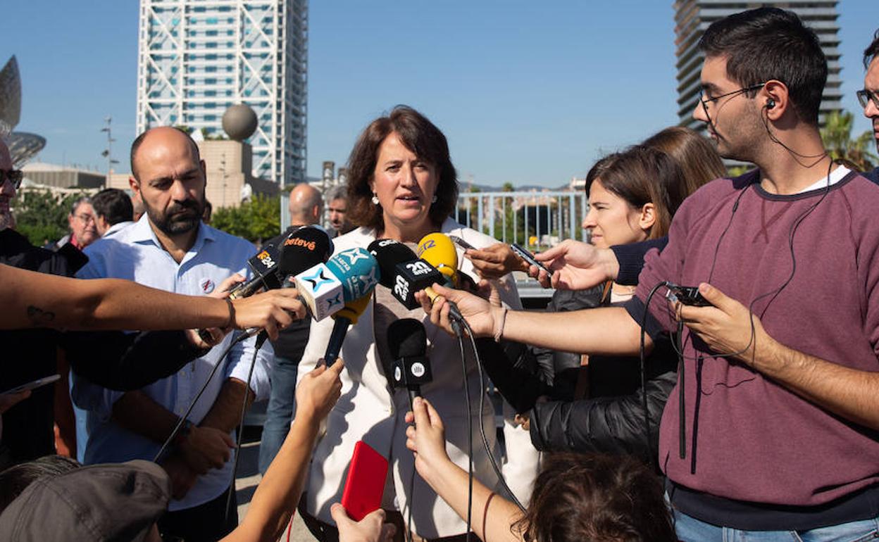 Elisenda Paluzie responde a los medios de comunicación el pasado 25 de octubre en Barcelona.