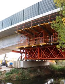 Imagen secundaria 2 - Las obras del reconstruido viaducto del Ave en Frandovínez encaran su recta final