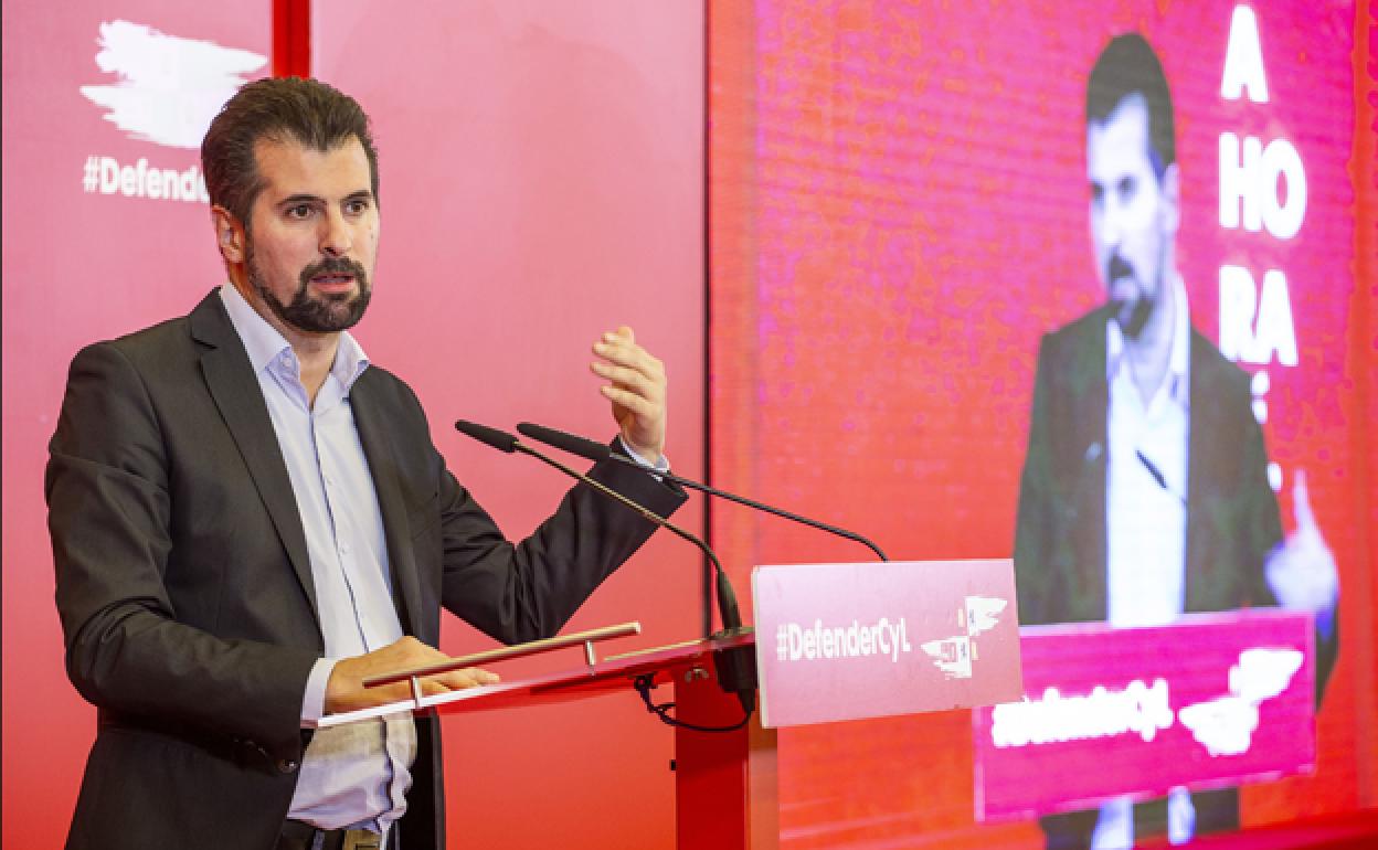 El secretario general del PSOE de Castilla y León, Luis Tudanca, participa en un acto público en Burgos. 