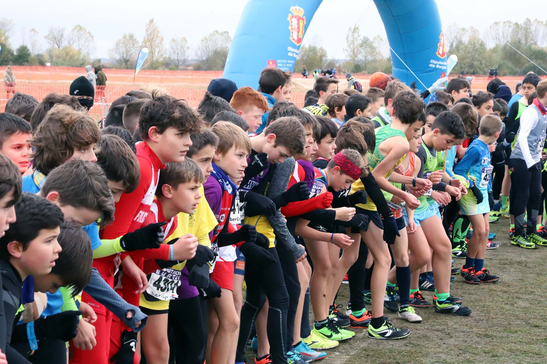 Los jóvenes también han demostrado su fortaleza en el cross. 