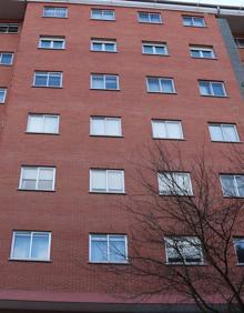 Imagen secundaria 2 - Muere un joven de 17 años, hijo de un guardia civil, de un disparo accidental en su vivienda de Burgos