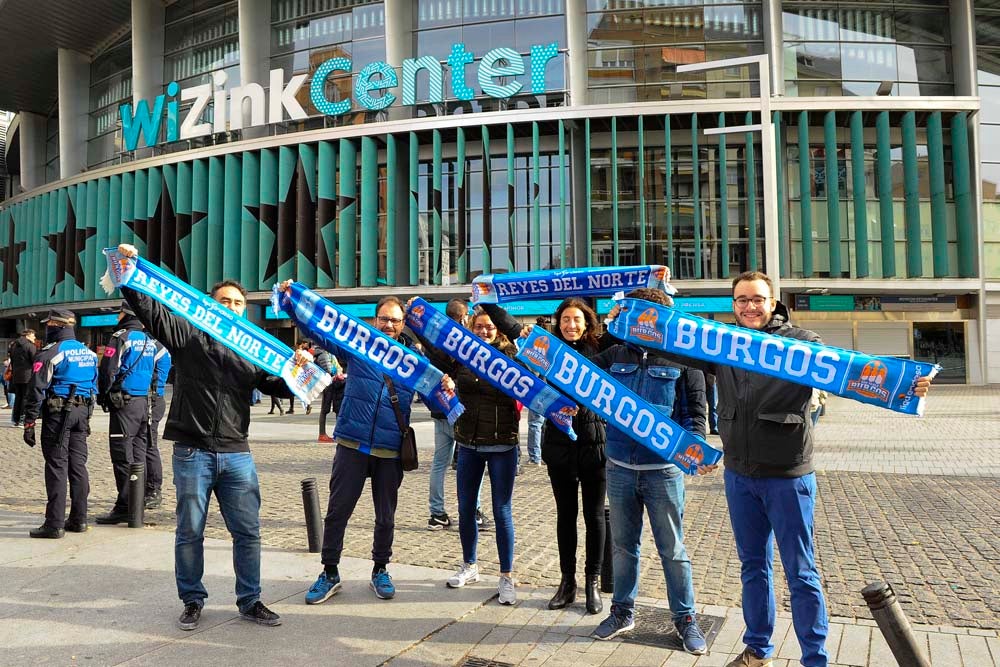 Casi un millar de burgaleses se han desplazado hasta la capital de España para ver la victoria de su equipo en el Wizink Center.