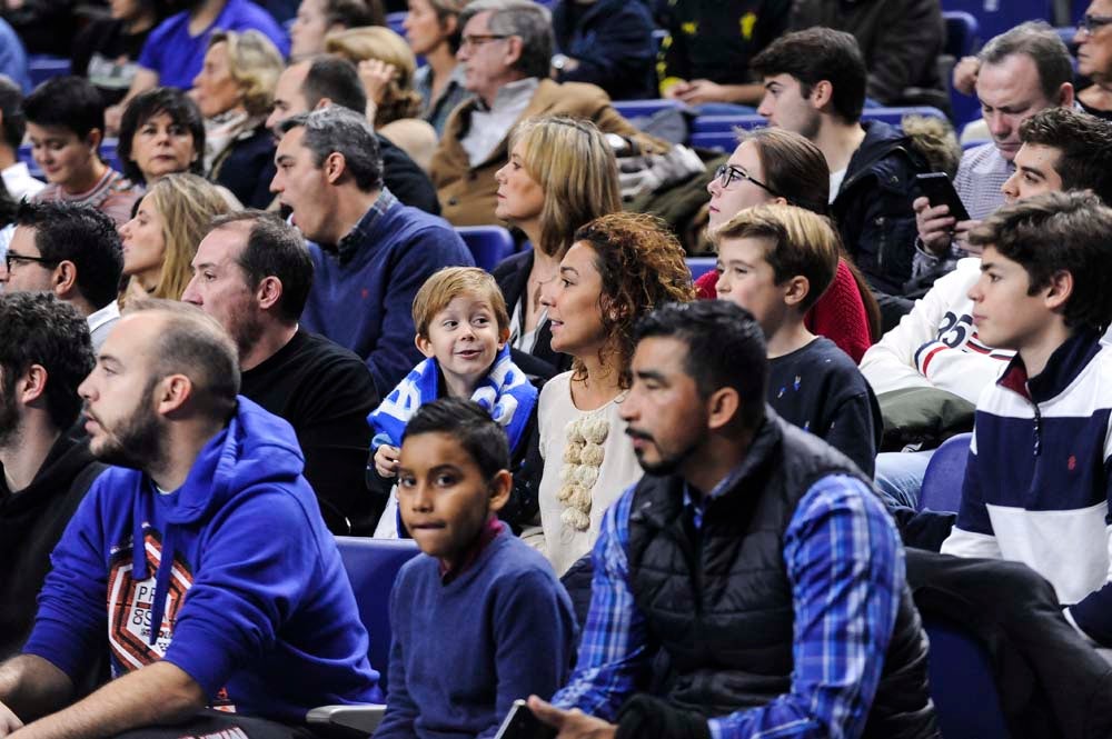 Casi un millar de burgaleses se han desplazado hasta la capital de España para ver la victoria de su equipo en el Wizink Center.