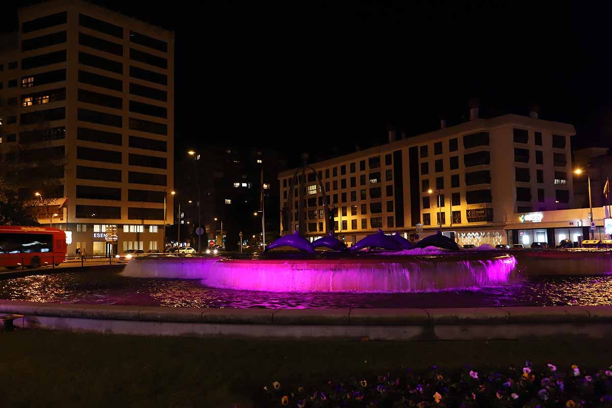 Cientos de personas se han manifestado por las calles de la capital burgalesa para visibilizar esta lacra social frente a las voces negacionistas, mostrar el apoyo a todas las compañeras que la sufren y la rabia contra los que la ejercen. 