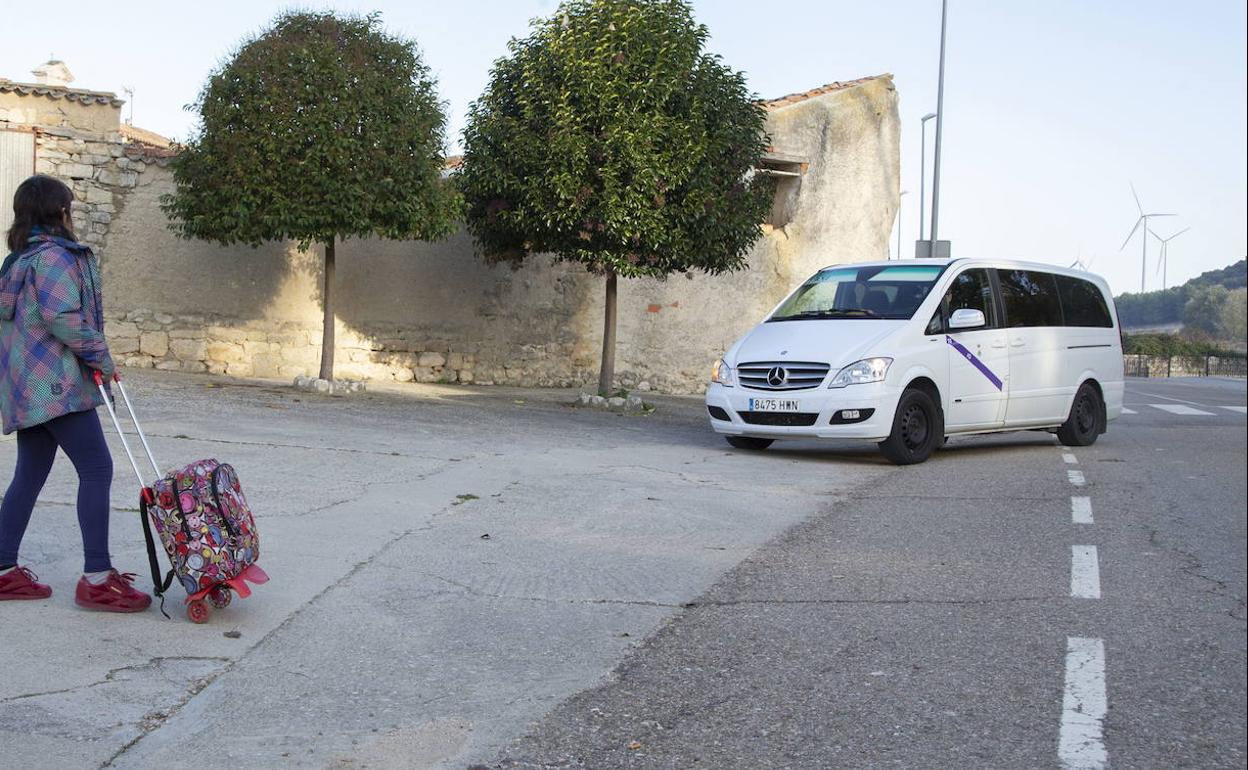 Taxi en un pueblo de Castilla y León. 