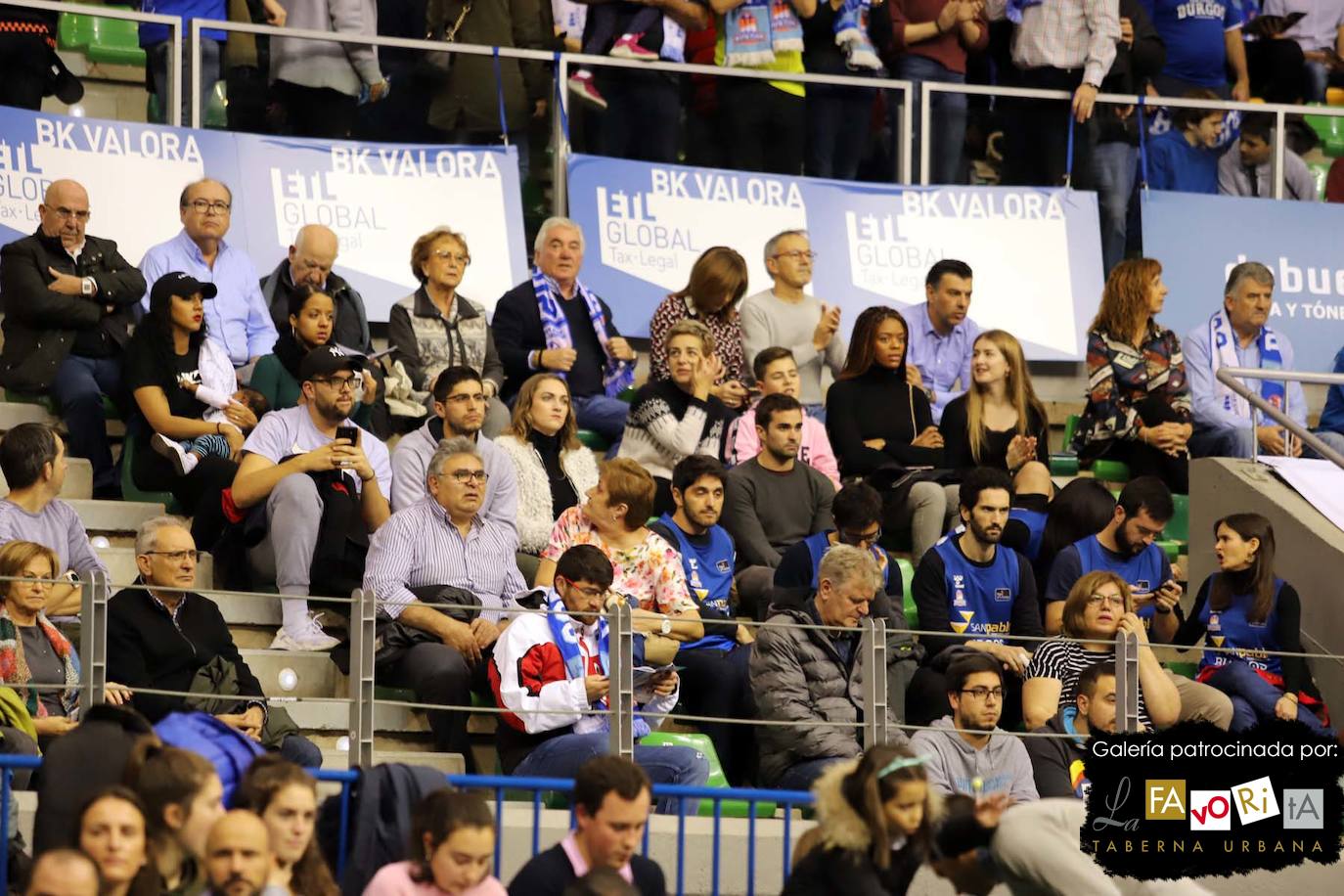 Fotos: El Coliseum vuelve a teñirse de azul