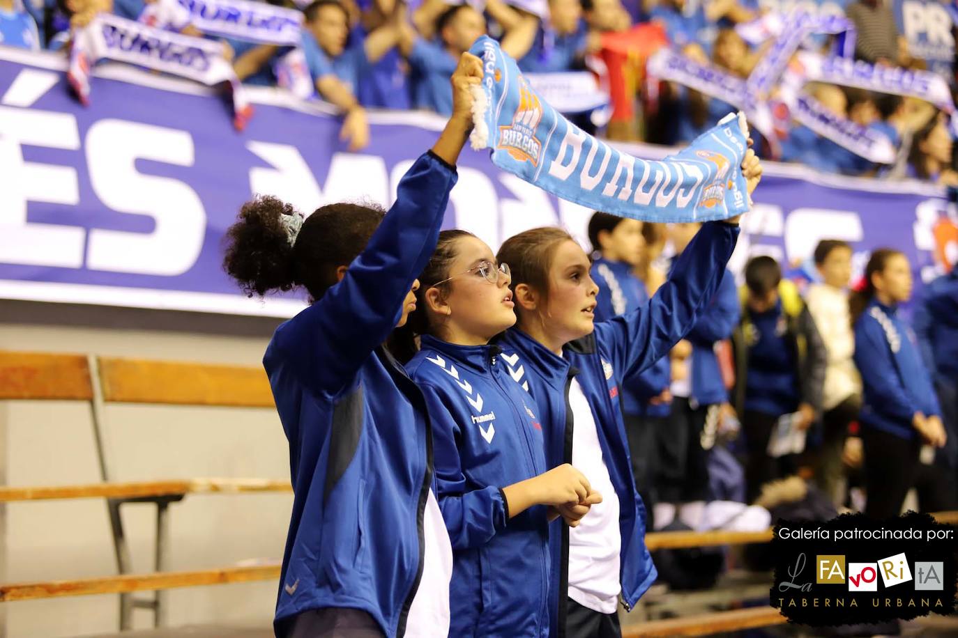 Fotos: El Coliseum vuelve a teñirse de azul