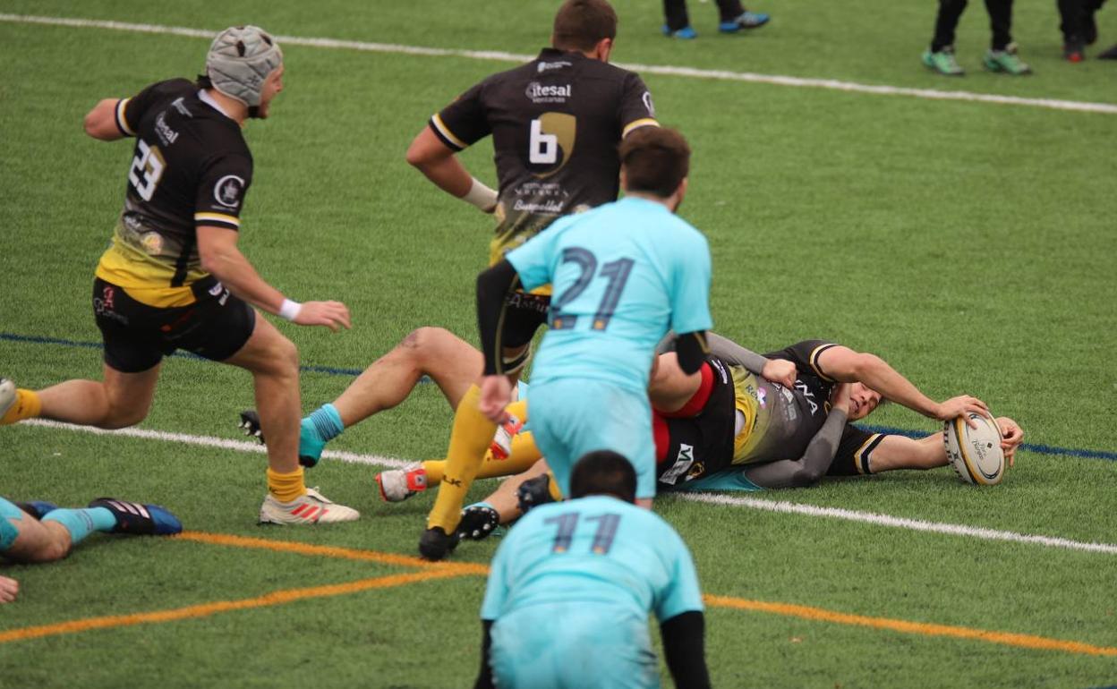 Encuentro entre el UBU Colina Clinic y el FC Barcelona. 