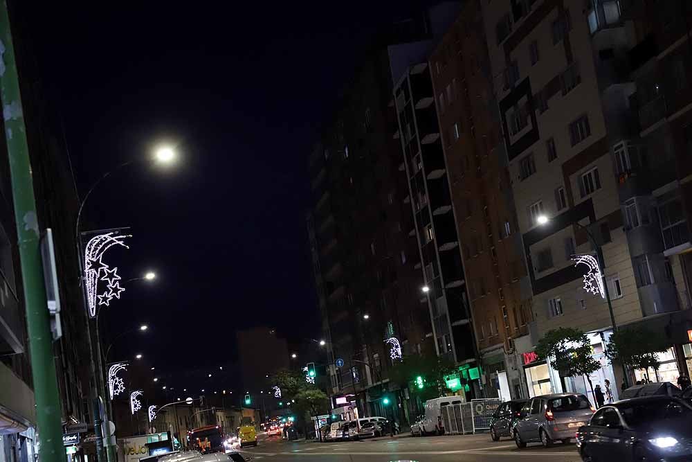 Fotos: Burgos da la bienvenidad a la Navidad con el encendido de su alumbrado