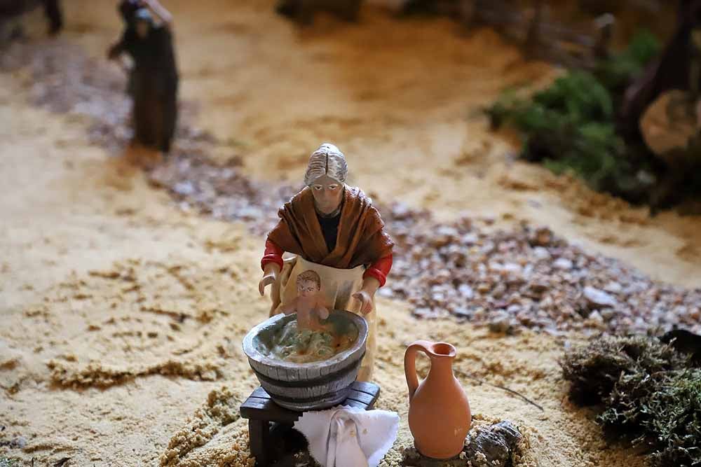 Fotos: Últimos retoques en el Belén Monumental de la Catedral de Burgos