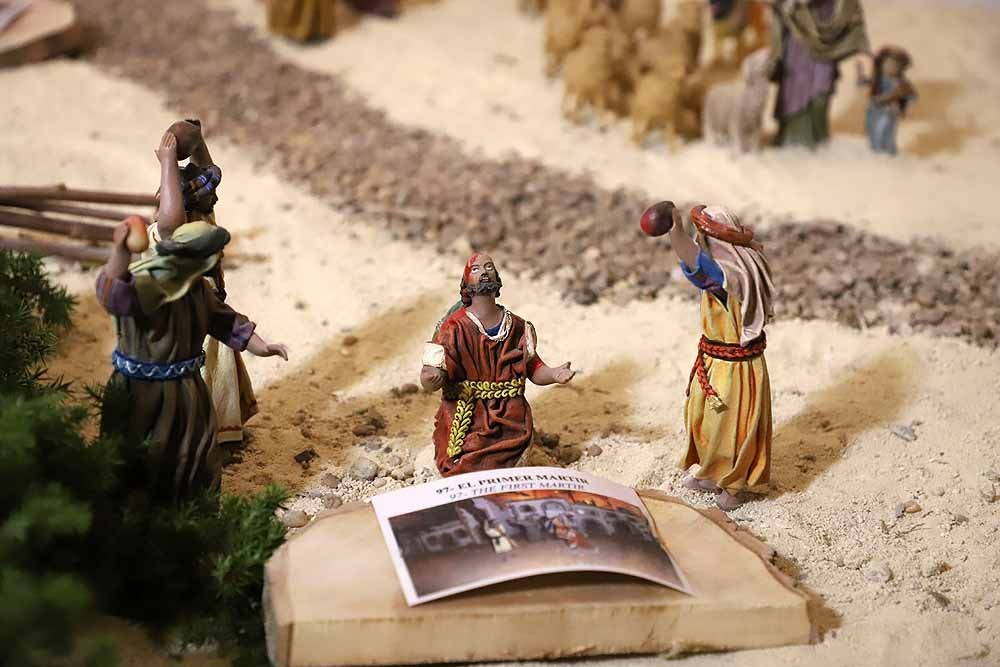 Fotos: Últimos retoques en el Belén Monumental de la Catedral de Burgos