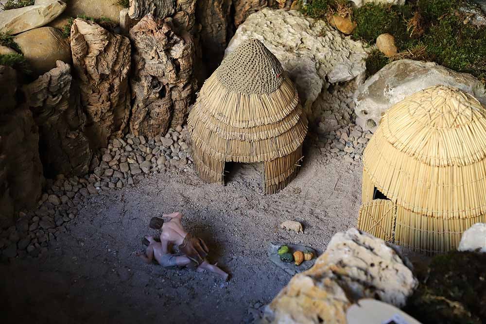 Fotos: Últimos retoques en el Belén Monumental de la Catedral de Burgos