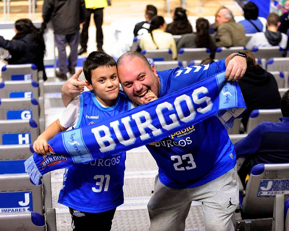 Fotos: La afición del San Pablo Burgos se ha desplazado a disfrutar del encuentro con el Real Madrid