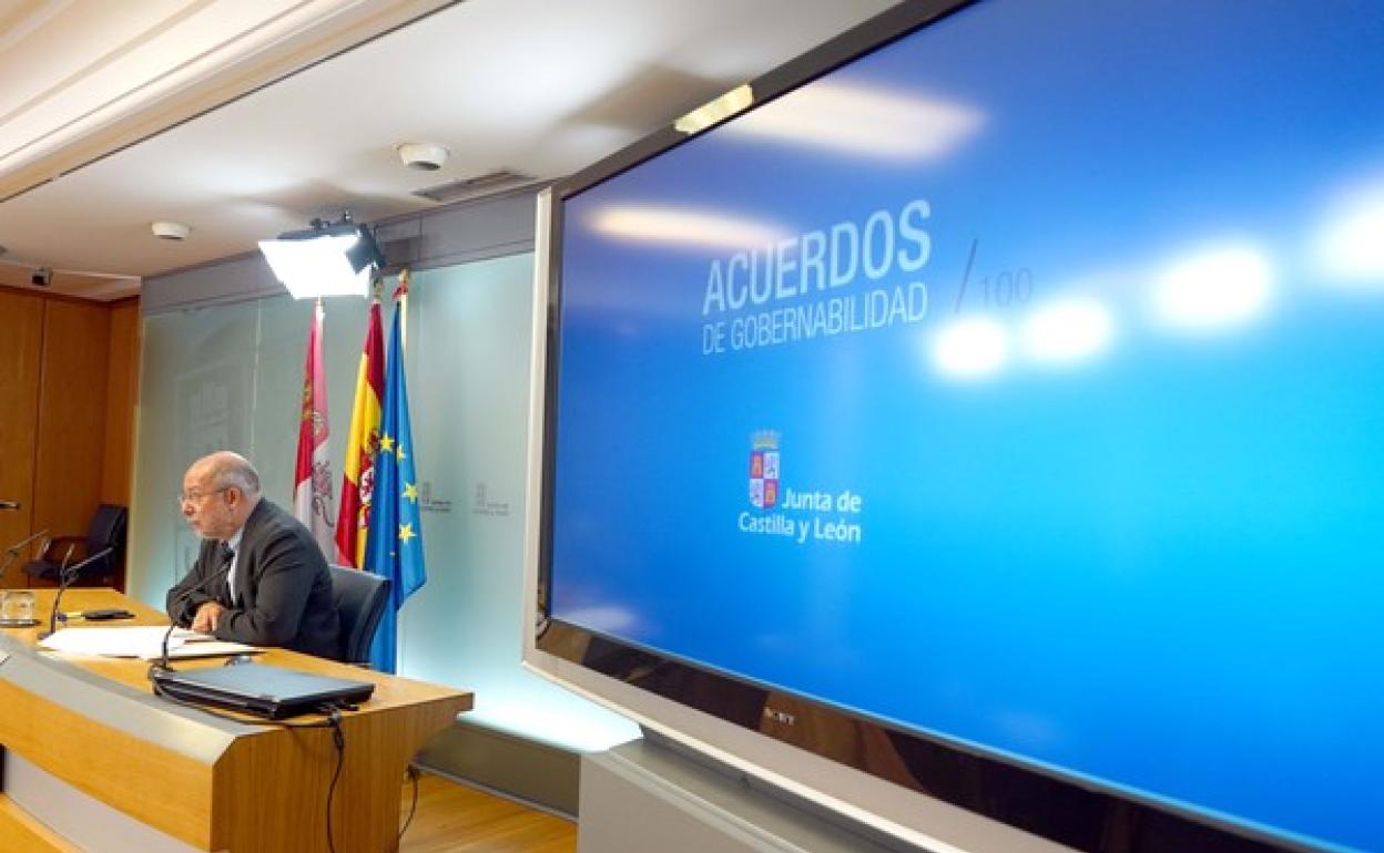 El vicepresidente, portavoz y consejero de Transparencia, Ordenación del Territorio y Acción Exterior, Francisco Igea, comparece en rueda de prensa posterior al Consejo de Gobierno. 