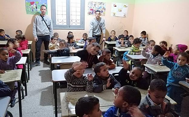 Imagen principal - Campeones en lo deportivo y en lo humanitario