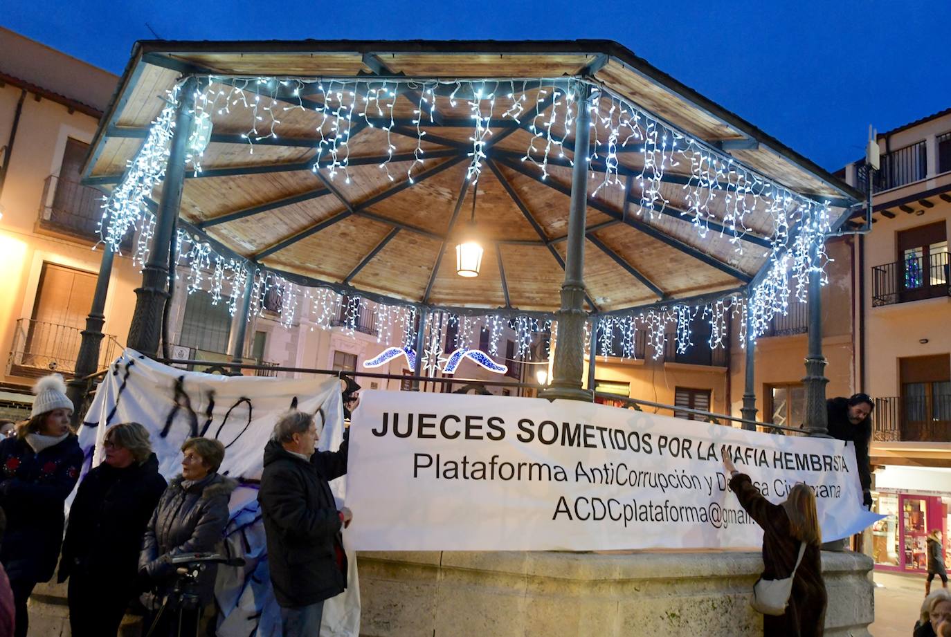 Decenas de ribereños se han manifestado en contra de la sentencia contra los exjugadores