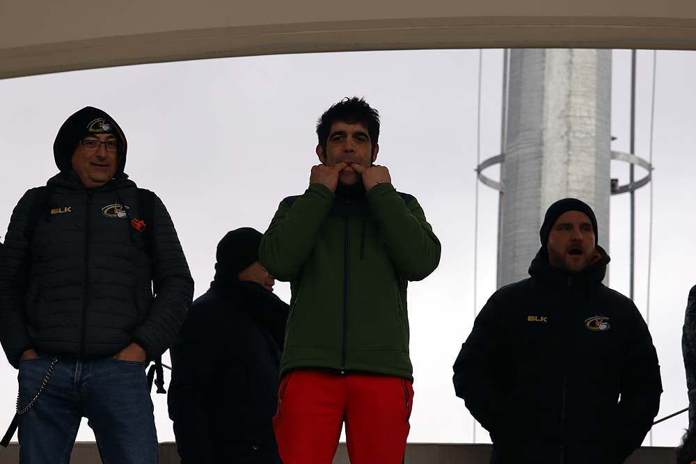 La grada estuvo completa