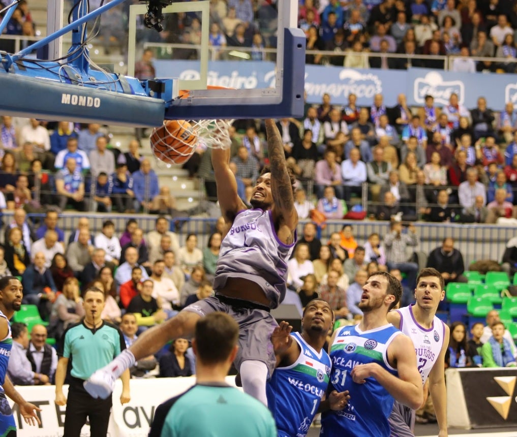 Imagen del partido de ida jugado en el Coliseum frente al Anwil Wloclawek. 