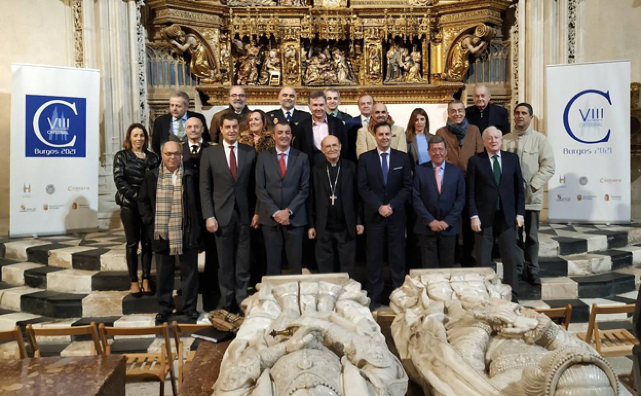 Participantes en la firma del convenio.