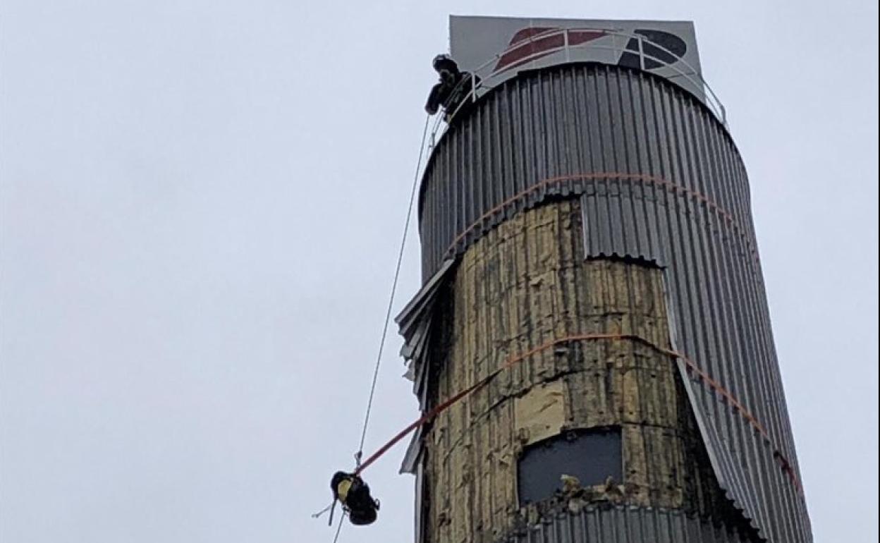 Intervención en la torre de Bridgestone. 