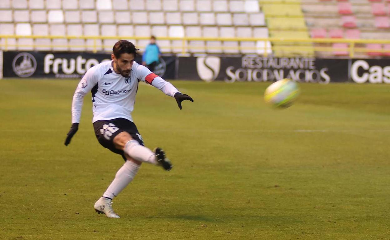 El capitán del Burgos CF, Andrés González. 