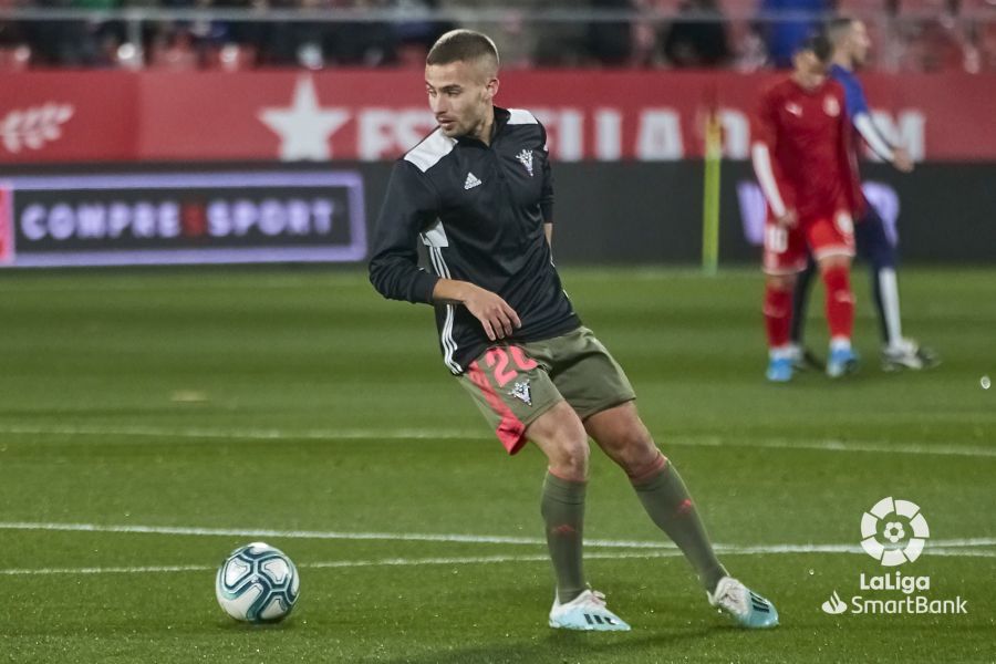 El Mirandés se adelantó en el minuto 20 y Merquelanz, ya en el anochecer, en el tiempo añadido, redondeó la victoria castellanoleonesa.