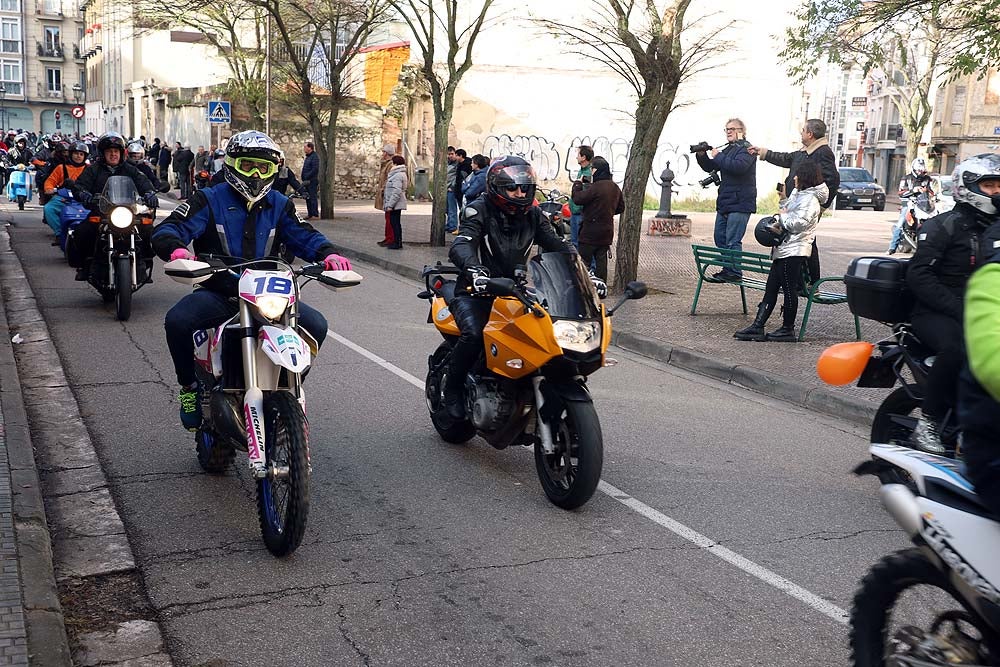 Papá Noel llega en moto