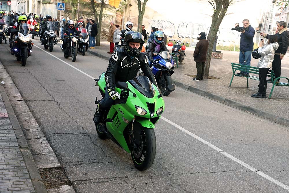 Papá Noel llega en moto