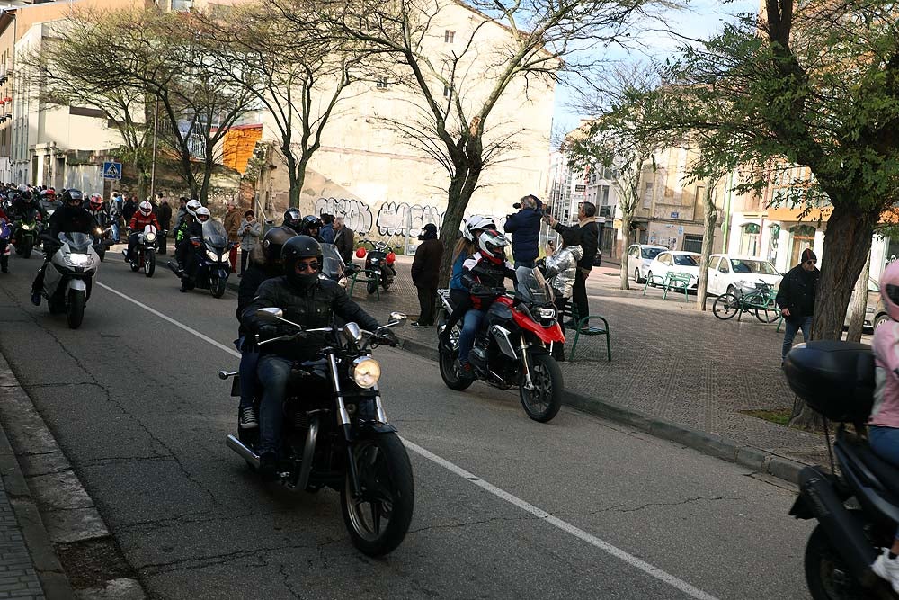 Papá Noel llega en moto