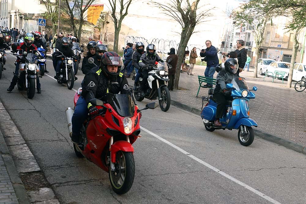 Papá Noel llega en moto