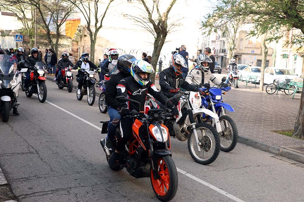 Papá Noel llega en moto