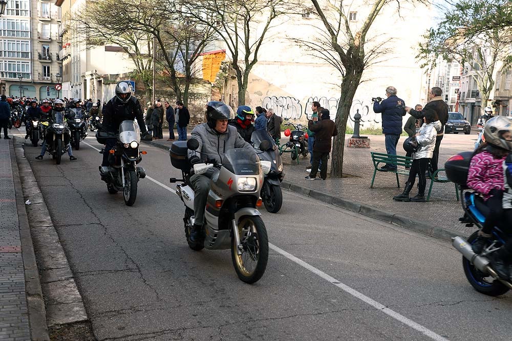 Papá Noel llega en moto