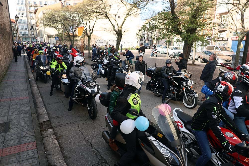 Papá Noel llega en moto