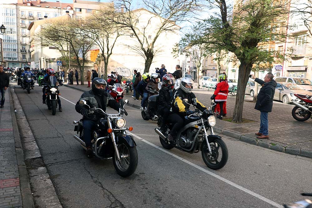 Papá Noel llega en moto