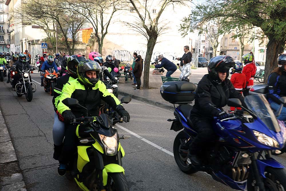 Papá Noel llega en moto