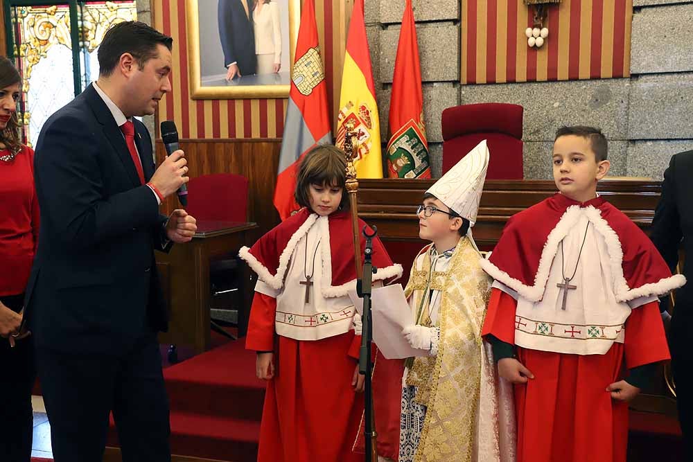 Fotos: La limpieza del Vena y los autónomos, entre las preocupaciones del Obispillo de 2019