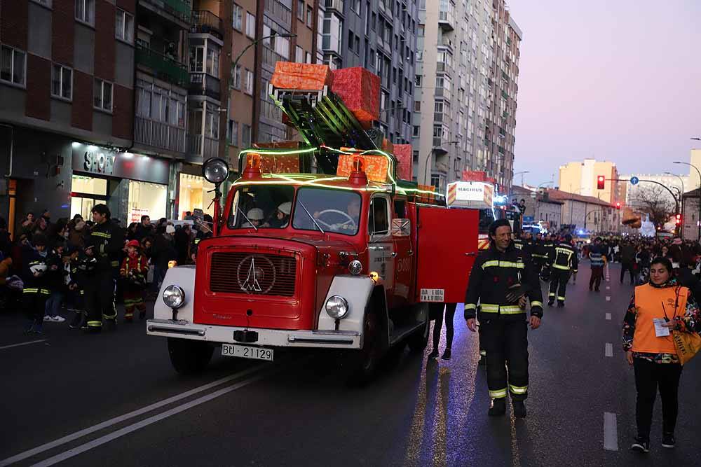 Multitudinaria Cabalgata para ver los primeros pasos de los Reyes en la capital burgalesa.