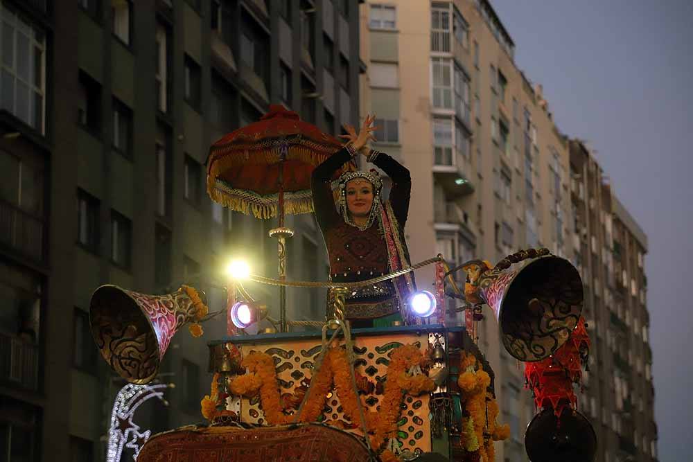 Multitudinaria Cabalgata para ver los primeros pasos de los Reyes en la capital burgalesa.