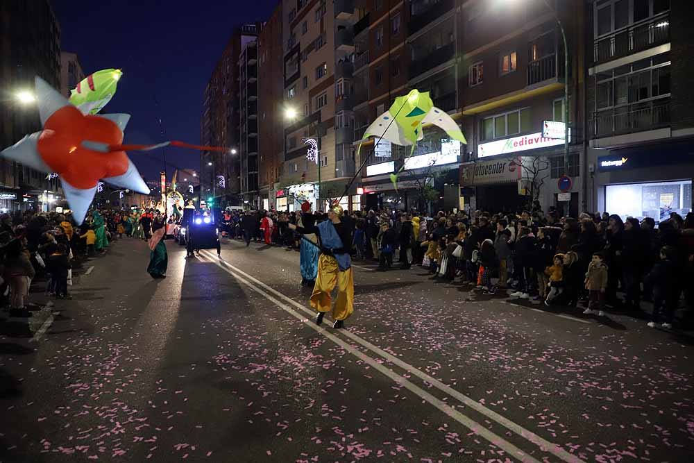 Multitudinaria Cabalgata para ver los primeros pasos de los Reyes en la capital burgalesa.