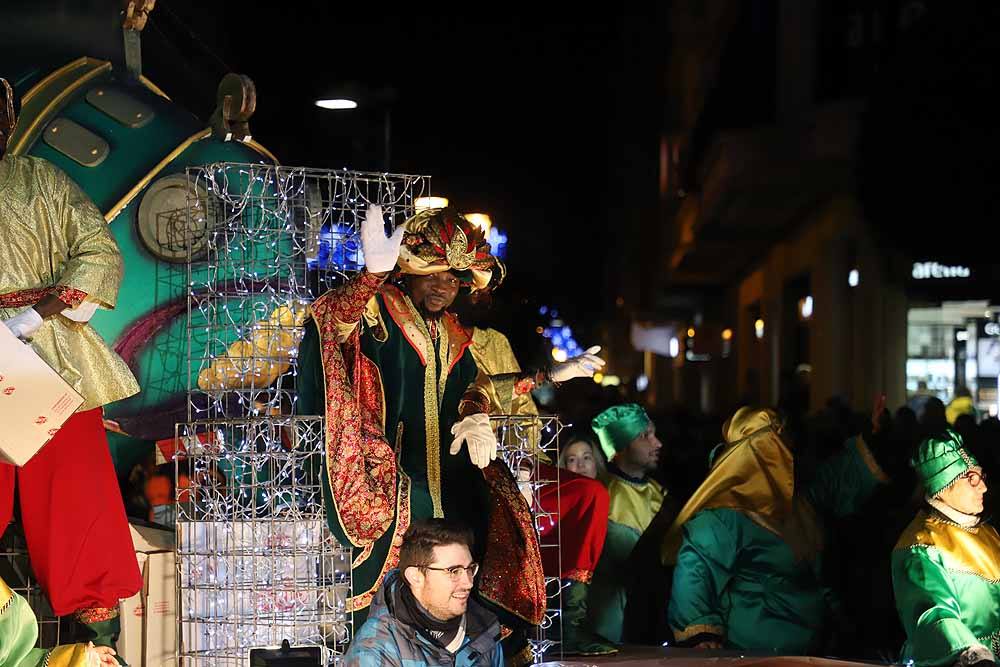 Multitudinaria Cabalgata para ver los primeros pasos de los Reyes en la capital burgalesa.