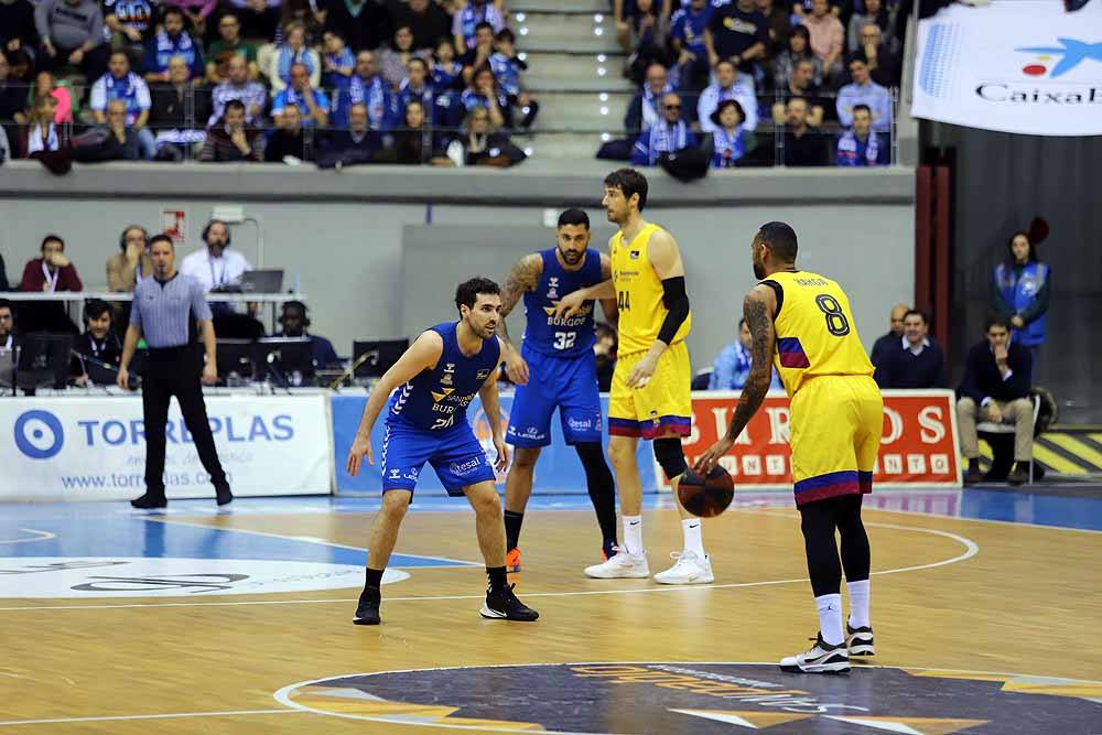 Derrota de los burgaleses ante el Barça en un igualado encuentro.