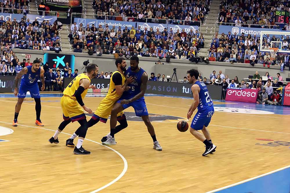 Derrota de los burgaleses ante el Barça en un igualado encuentro.